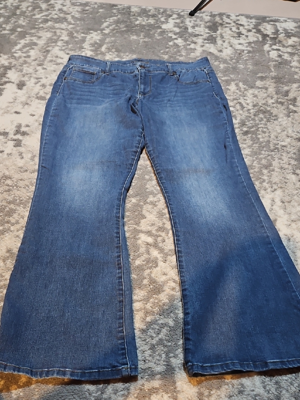 Maurices Women's Flare Jeans Size 18